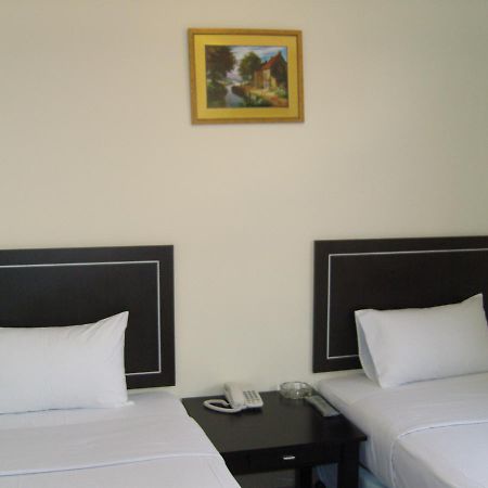 Hotel Orient Johor Bahru Extérieur photo